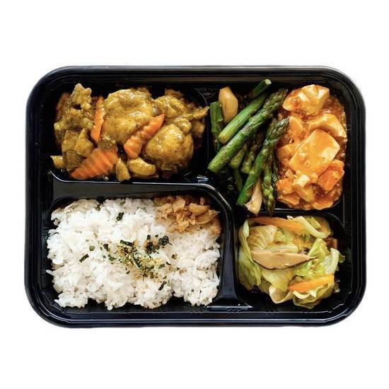 Curry Chicken Rice (咖喱雞飯)